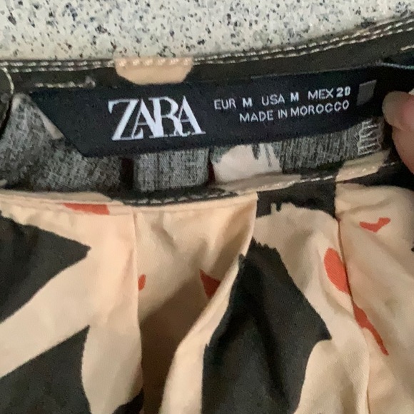 🥳🎉HOST PICK ⭐️ Beautiful ZARA Cropped Top - Picture 3 of 4